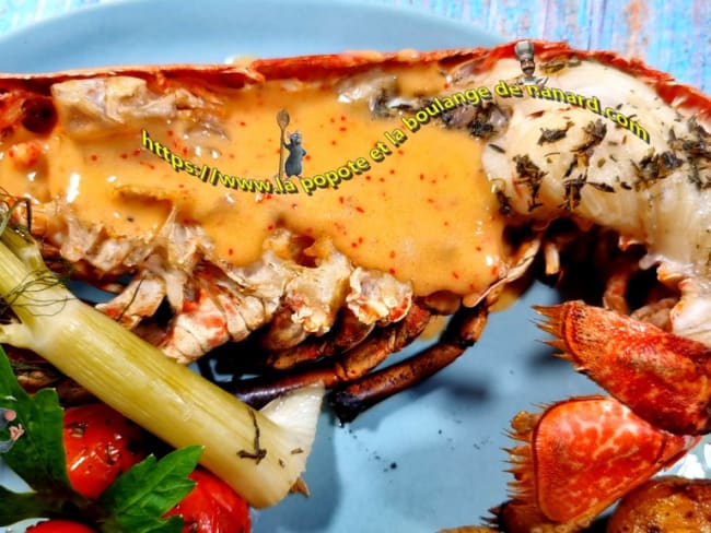 Homard grillé au barbecue et flambé au cognac