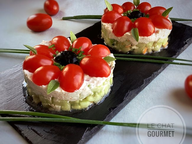 Salade de concombre au surimi et crème de jambon, une entrée fraîche et light