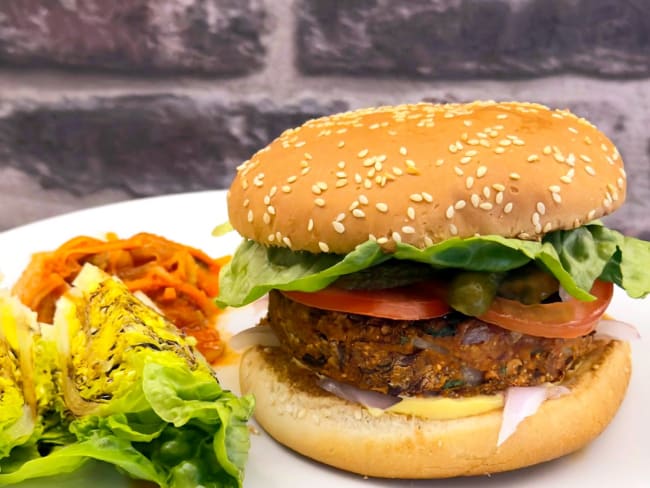 Comme un burger au steak de haricots rouges : une recette vegan