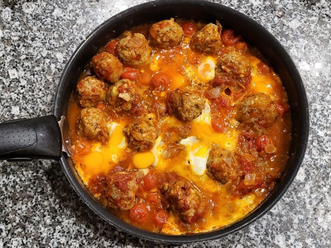 Tajine boulette de boeuf aux tomates cerises et oeufs de caille