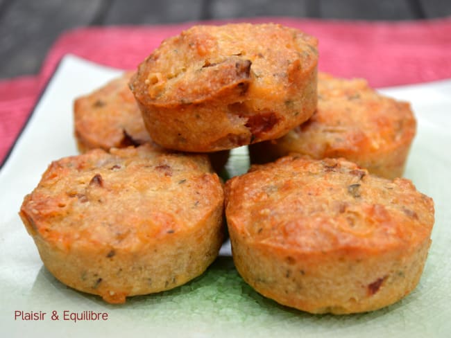 Financiers à la tomate séchée, au parmesan et au thym