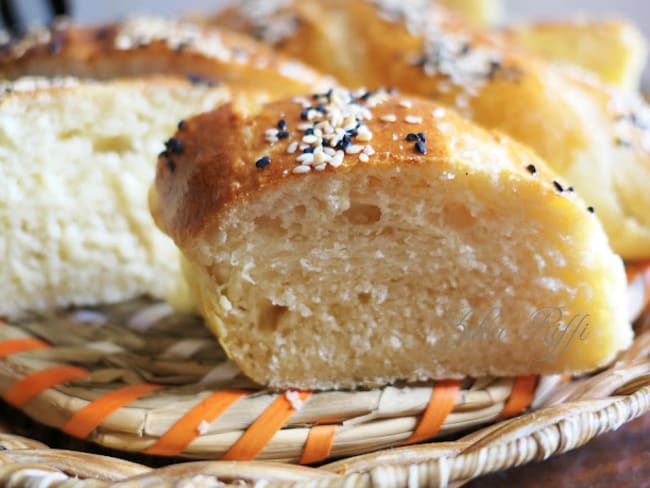 Pain brioche à la semoule au mahlepi