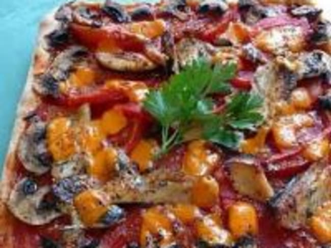 Pizza aux Filets de Sardine, Champignons et Mimolette