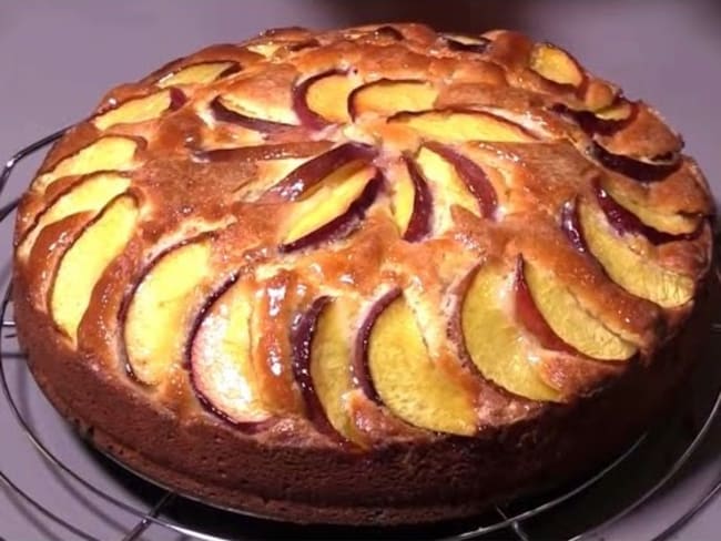 Gâteau aux pêches moelleux