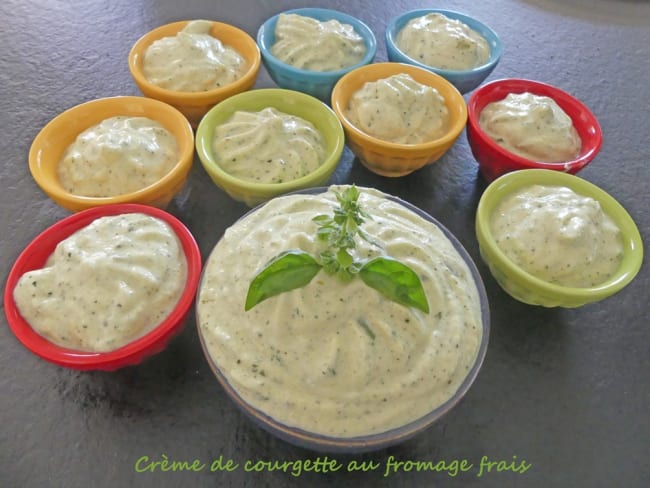 Dip de courgette au fromage frais pour l'apéritif