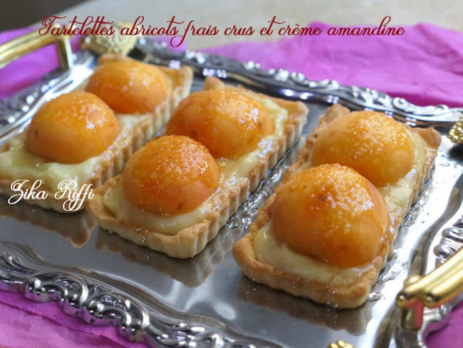 Tartelettes aux abricots frais et crème amandine