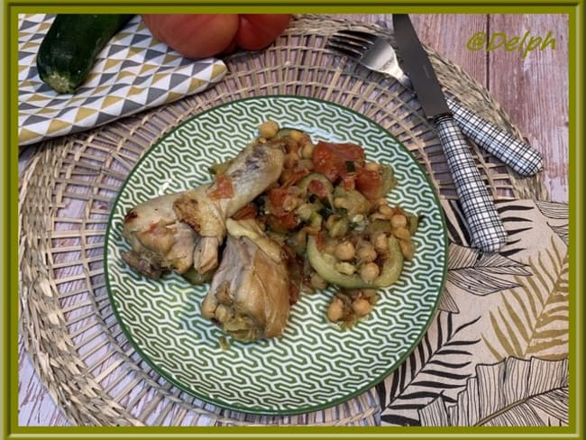 Pilons de poulet aux courgettes, tomates et pois chiches