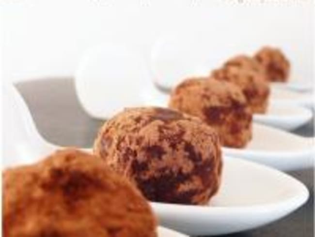 Truffes de Pain d'Epice à la Noisette, Ecorces d'Orange Confites et Cacao