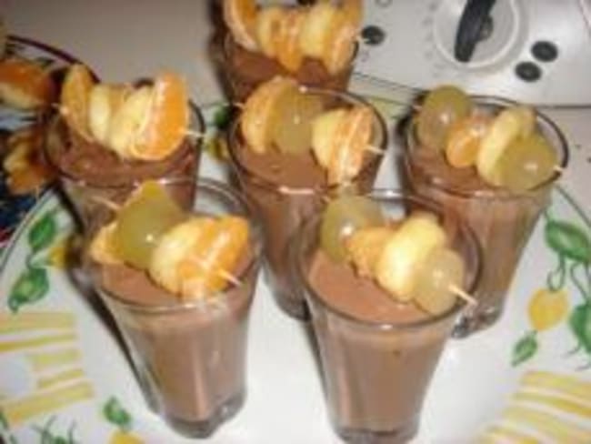 Velouté de Chocolat et Brochettes de Fruits Flambés