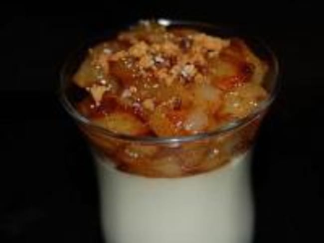 Verrine de Panna Cotta au Foie Gras, Poire Caramélisée, Pain d'Epice