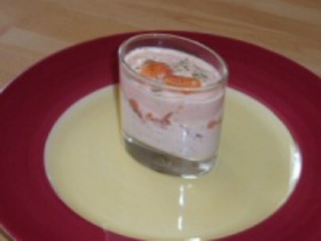 Verrines de saumon à la tomate et au maïs