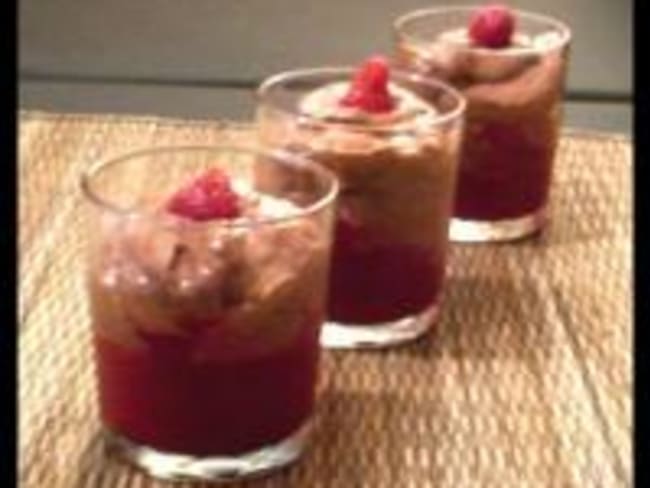 Verrines framboises et mousse au chocolat