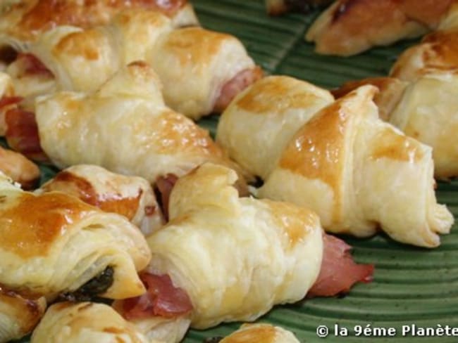 Panel de petits croissants feuilletés