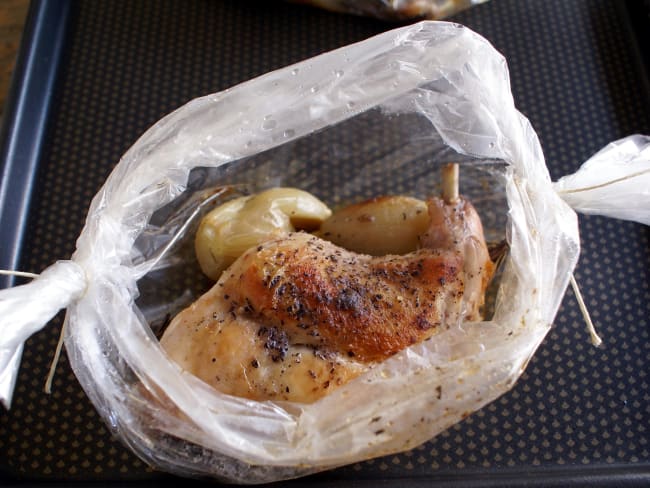 Rôtir des cuisses de lapin en papillote