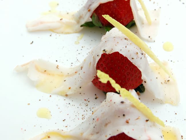 Fraises au lard et cédrat