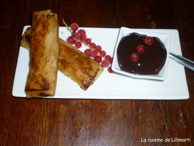 nems aux poires caramélisées et sauce chocolat