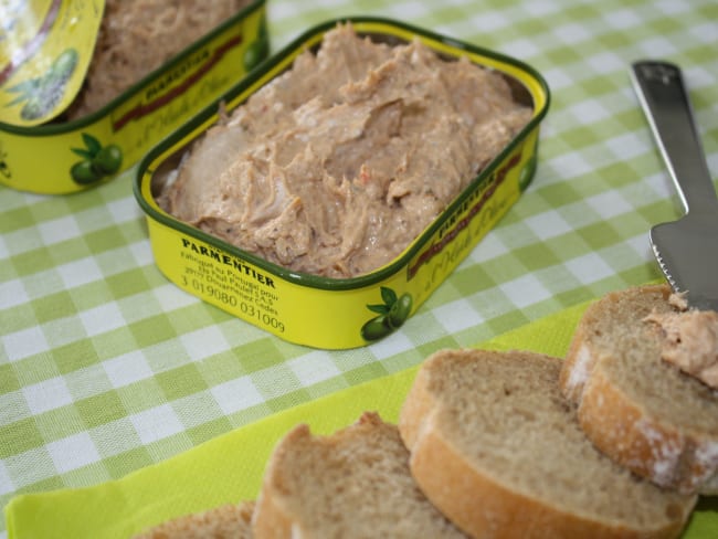 Dip apéro de sardines, tomate et poivron