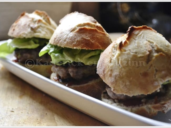 Mini hamburgers au porc et aux pommes