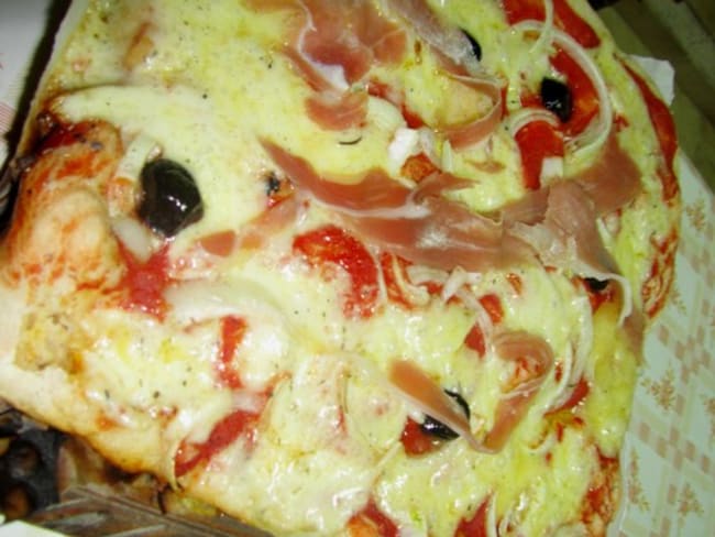 Pizza aveyronnaise au fromage Laguiole