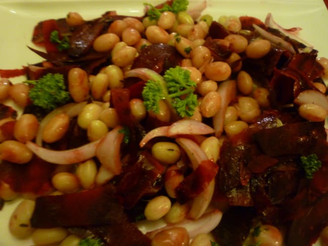 Salade de cocos de Paimpol, aux betteraves bio crues et oignons de Roscoff