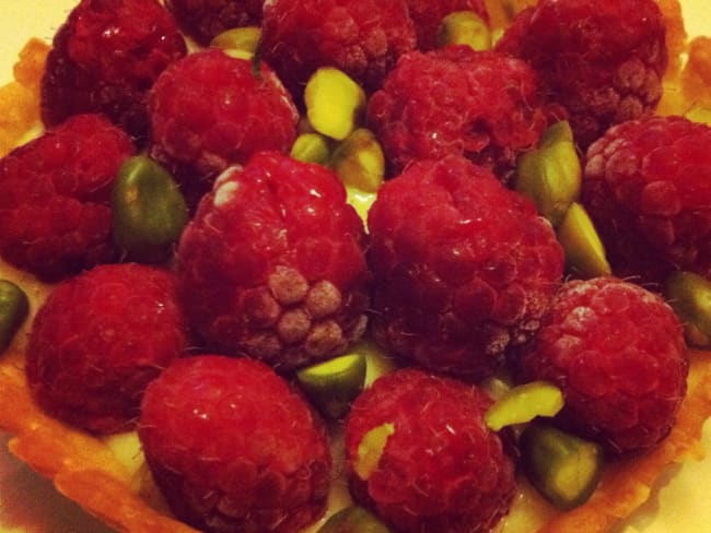 Tartelettes de framboises à la crème pâtissière au yuzu