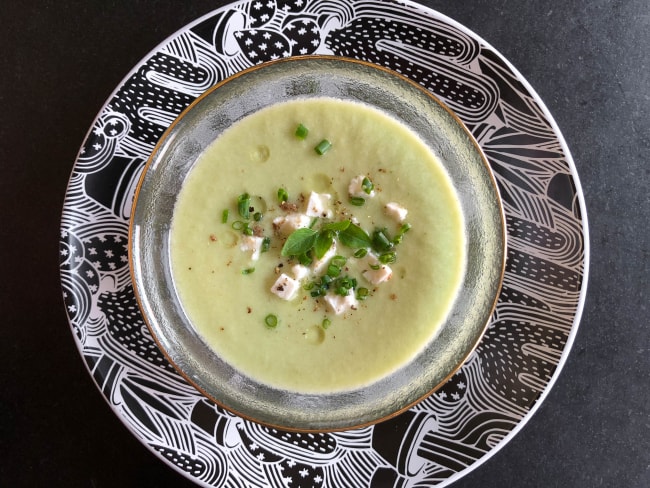 Gaspacho tomates concombre et basilic