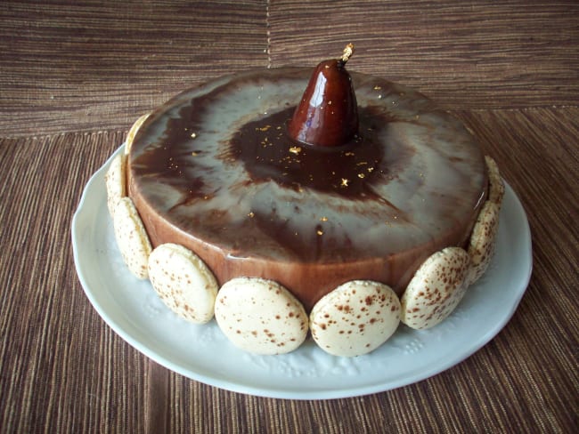 Entremet chocolat et poires flambées