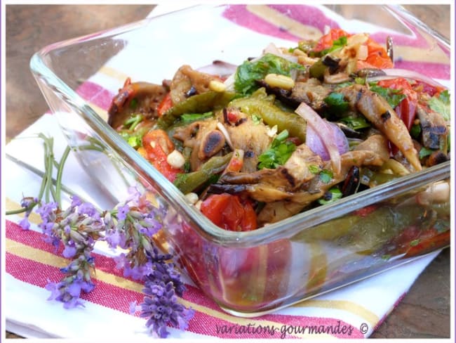 Salade colorée aux légumes d'été