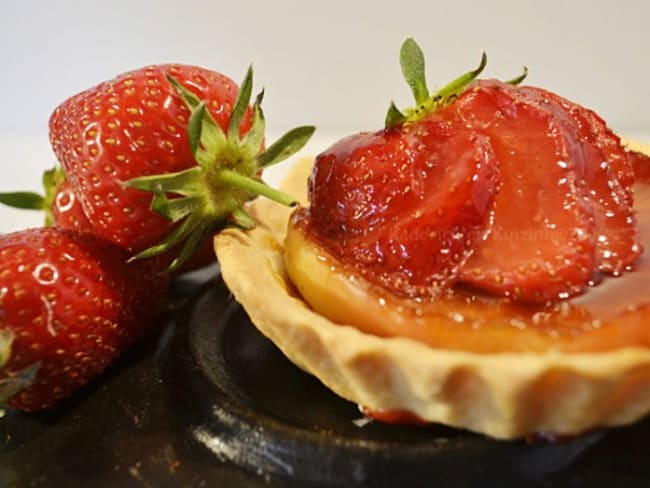 Tarte aux pommes et fraises à la plancha