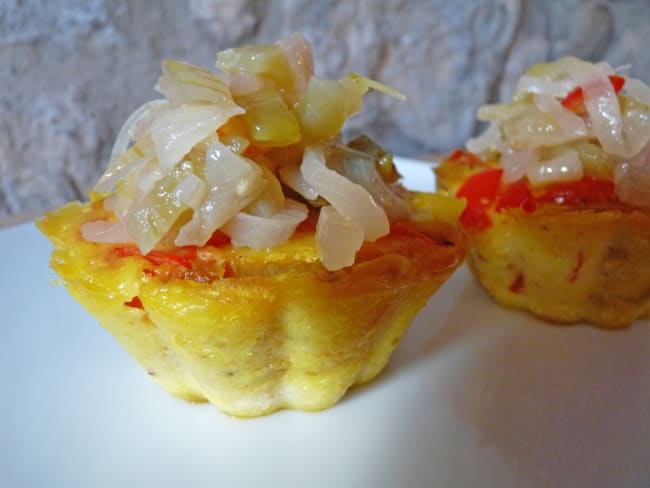 Clafoutis salé poivrons-tempeh et chutney de tomates vertes