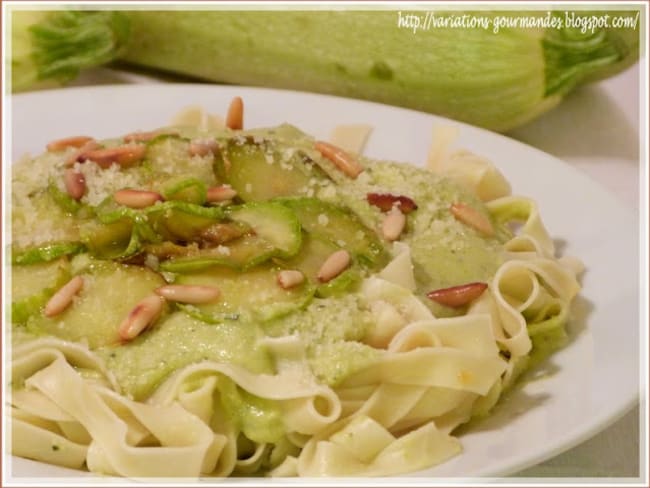 Tagliatelles fraîches au velouté de courgettes