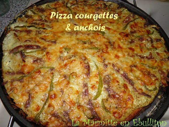 Pizza aux courgettes et anchois