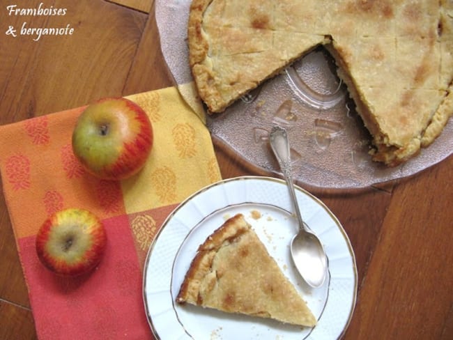 Tourte aux pommes canadienne