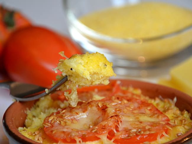 Polenta gratinée à la tomate et aux graines de lin