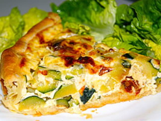 Quiche aux courgettes, tomates séchées et chèvre