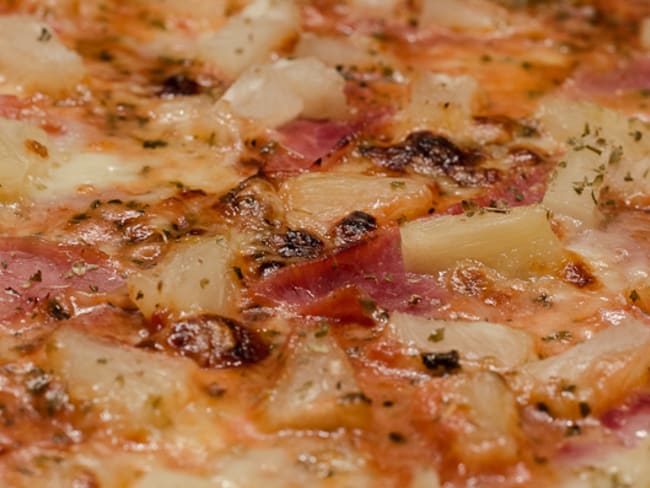 Pizza hawaïenne à l'ananas