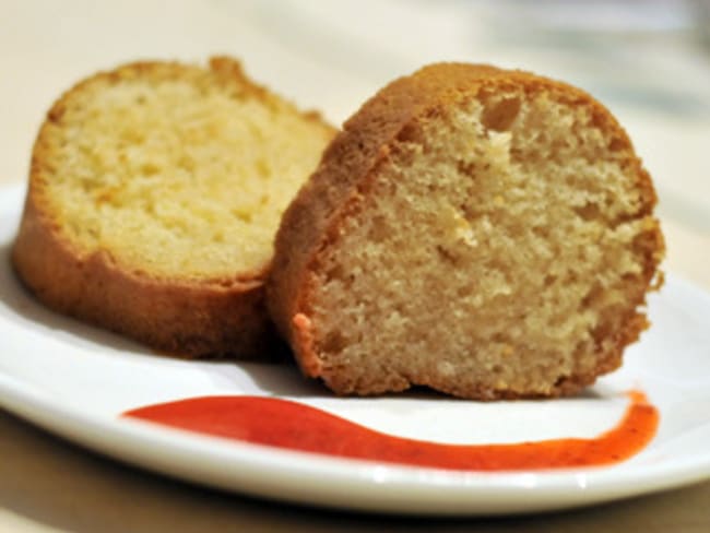 Baba au Rhum et son coulis de fraises