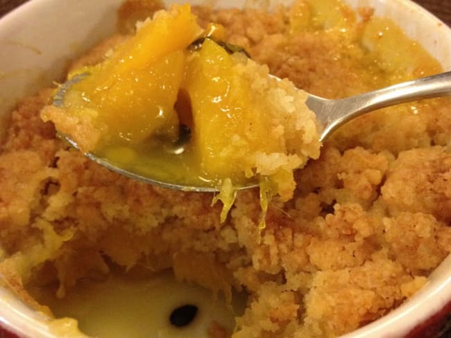 Le Crumble de Mangues à la noix de coco et à la Passion