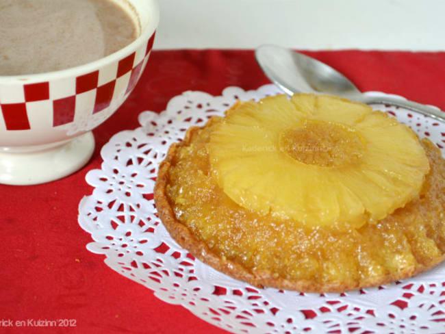 Petit gâteau renversé à l'ananas caramélisé