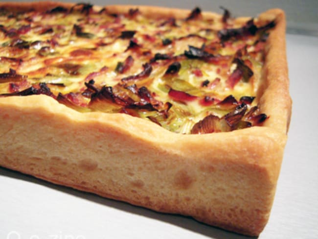 Quiche aux poireaux, oignons et lardons