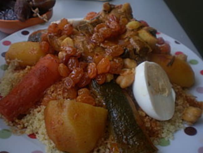 Couscous à la viande et au raisins secs