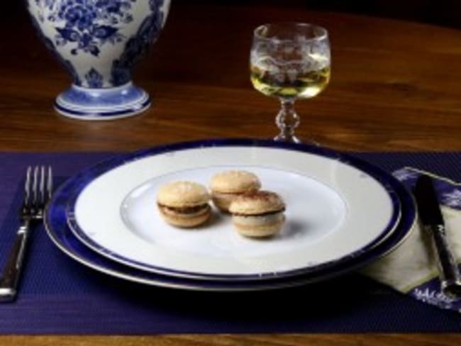 Macarons au foie gras et chocolat