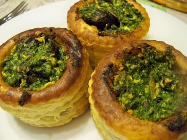 Feuilletés d'escargots au beurre d'ail : les petites bouchées du réveillon