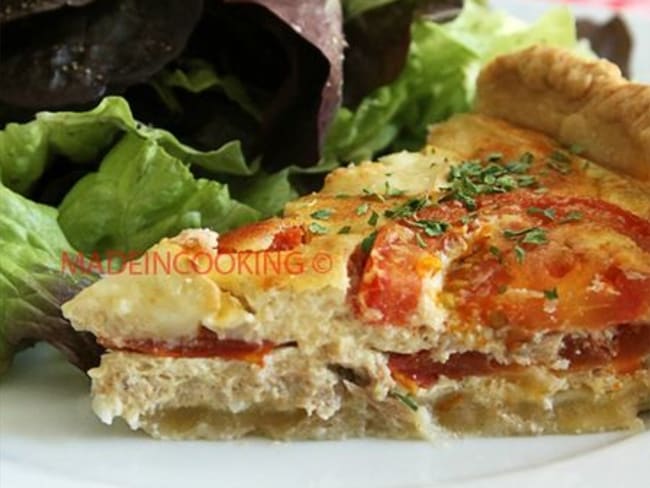 Quiche au thon, tomates et au fromage de chèvre