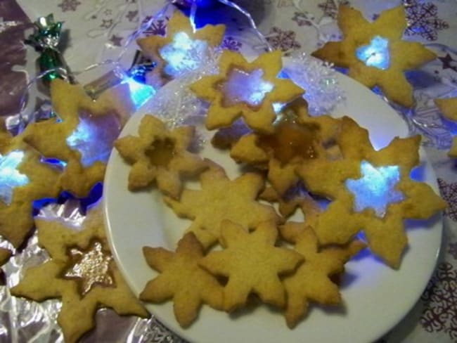 Biscuits "Vitrail" aux délicieux arômes d'épices et d'orange