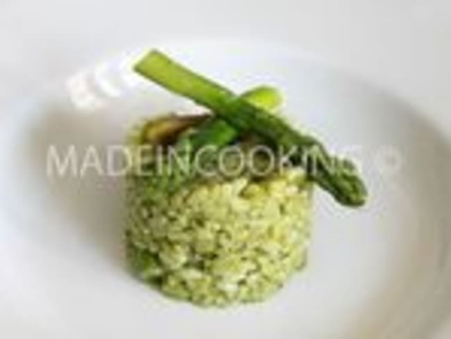 Risotto d'asperges et sa crème à la roquette