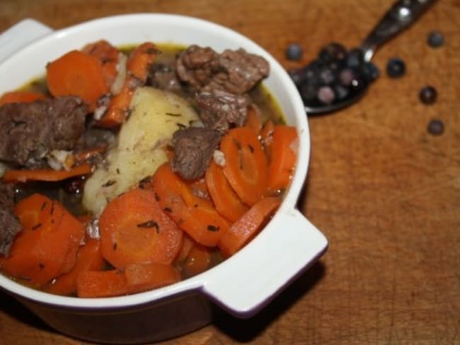 Boeuf bourguignon et ses baies de genièvre