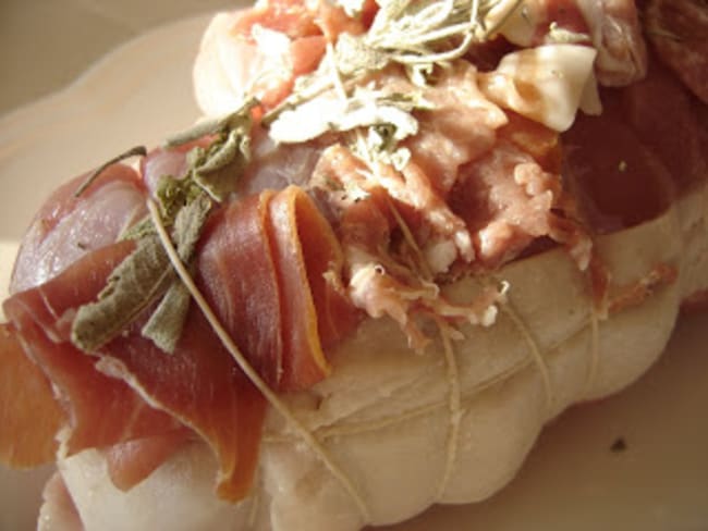 Veau braisé au lait, prosciutto et sauge