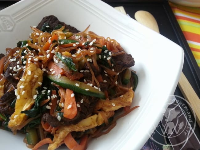 Japchae : vermicelles sautées aux légumes