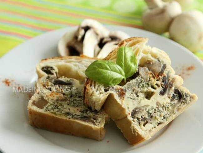 Pâté en croûte de champignons et sauce tomate 